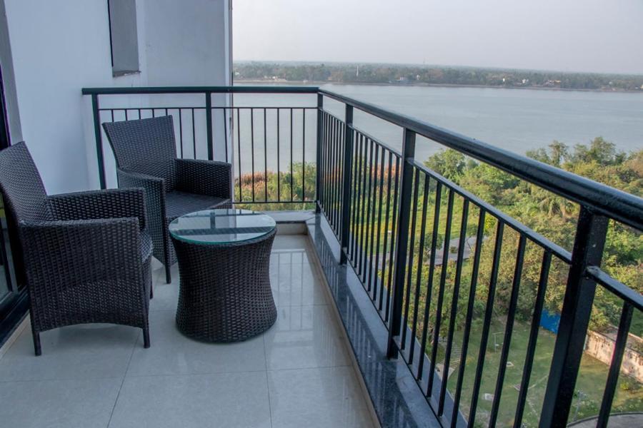 Brook View Repose Hotel Kolkata Exterior photo